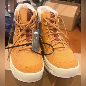 Sorel X Calia Ona 503 Mid Cozy Sneaker Boot Size 9 and 10 Canyon Gold /ceramic
